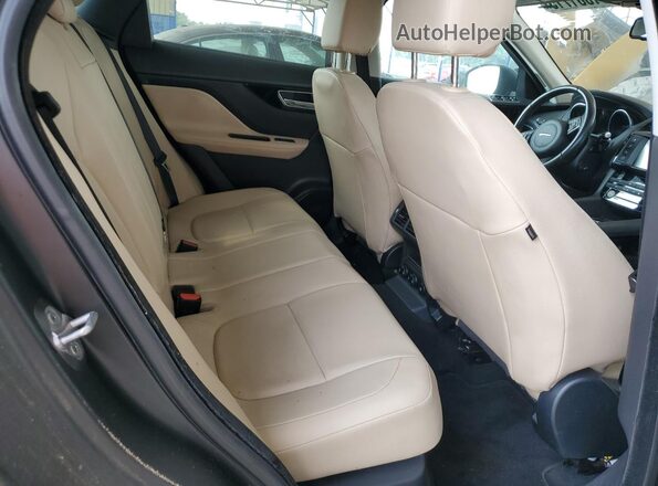 SADCJ2FN1JA283677 2018 JAGUAR F-PACE Green Vista de los asientos traseros