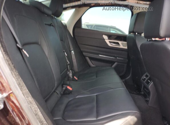 SAJBD4BV3GCY17762 2016 JAGUAR XF Burgundy Widok tylnych siedzeń