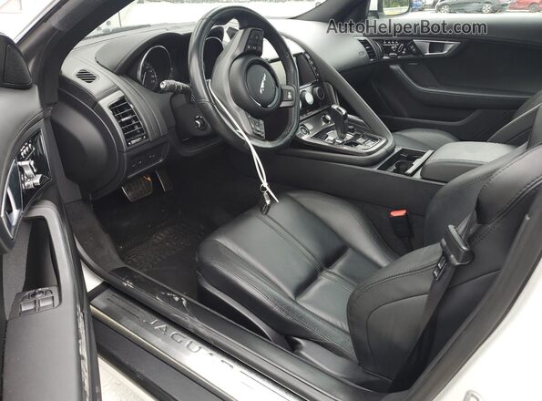SAJWJ6DL3GMK28495 2016 JAGUAR F-TYPE White Dashboard view