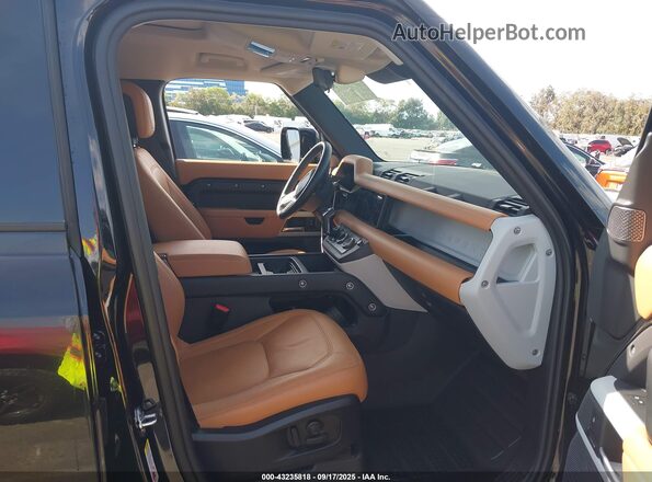 SALEJ7EX2R2283027 2024 LAND ROVER DEFENDER Black Widok wnętrza z przodu