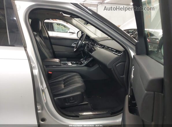 SALYB2FV8LA256910 2020 LAND ROVER RANGE ROVER VELAR Серебряный Вид салона спереди