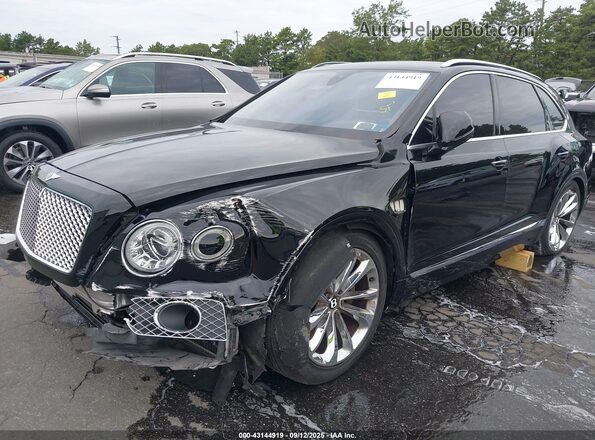 SJAAC2ZV0HC014188 2017 BENTLEY BENTAYGA Черный Вид спереди