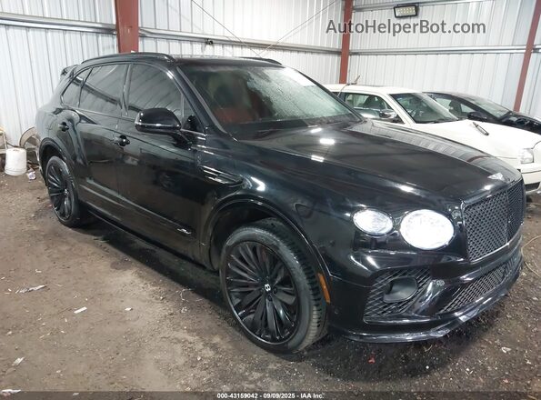 SJAAR2ZVXMC038121 2021 BENTLEY BENTAYGA Черный Передняя правая четверть