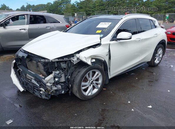 SJKCH5CP0JA050109 2018 INFINITI QX30 Белый Передняя левая четверть