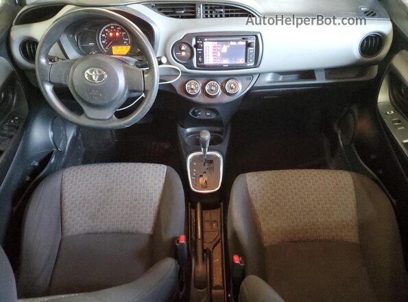 VNKKTUD39GA062116 2016 TOYOTA YARIS Белый Вид панели приборов