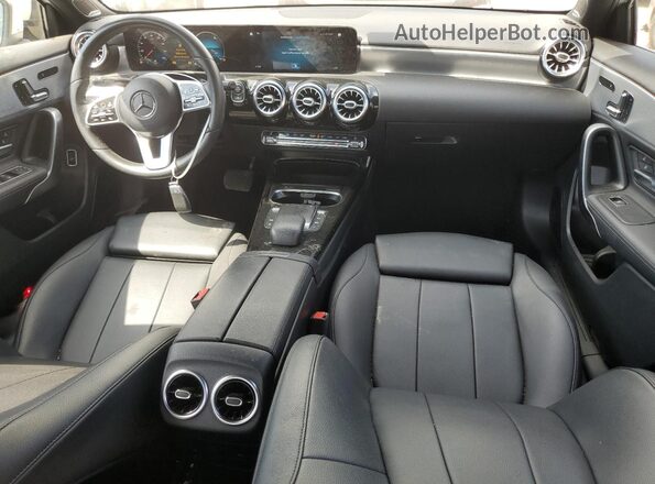 W1K3G4EB2MJ304821 2021 MERCEDES-BENZ A Белый Вид панели приборов