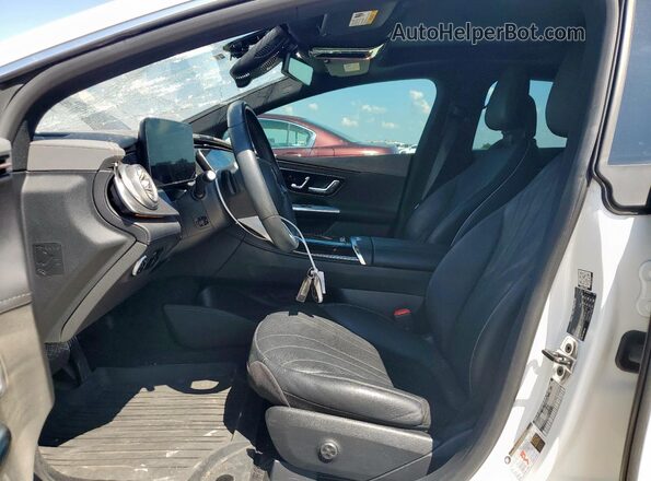 W1KEG2BB8PF014110 2023 MERCEDES-BENZ EQE White Vista interior delantera