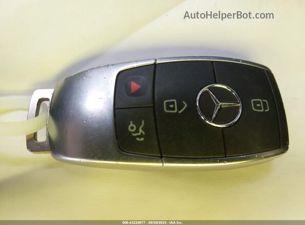 W1KWF8DB8LR572765 2020 MERCEDES-BENZ C-CLASS Dark Blue წინა პანელის ხედი