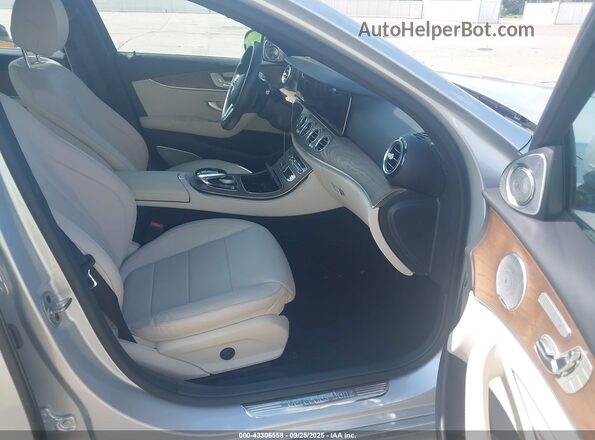 W1KZF6JB3LA760436 2020 MERCEDES-BENZ E-CLASS Silver Widok wnętrza z przodu