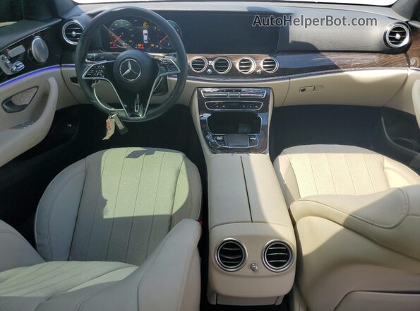 W1KZF8DB1MA925666 2021 MERCEDES-BENZ E Черный Вид панели приборов