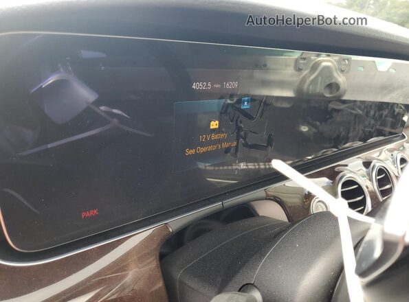 W1KZF8DB1MA990565 2021 MERCEDES-BENZ E Белый Вид щитка приборов