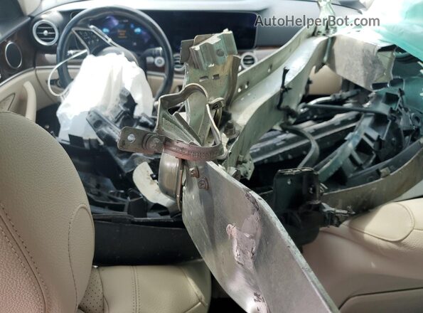 W1KZF8DB1MA990565 2021 MERCEDES-BENZ E Белый Вид панели приборов