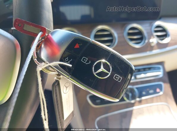 W1KZF8EB2LA832961 2020 MERCEDES-BENZ E-CLASS Серый Вид панели приборов