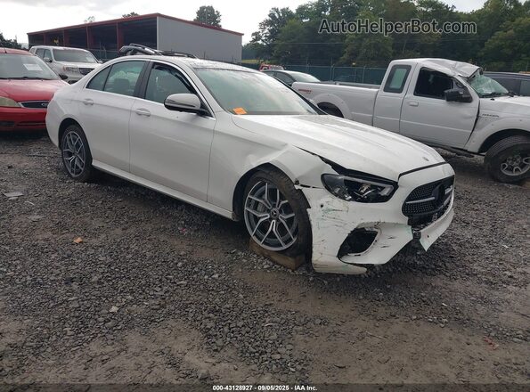 W1KZF8EB3NB021182 2022 MERCEDES-BENZ E Белый Передняя правая четверть