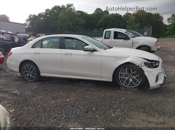 W1KZF8EB3NB021182 2022 MERCEDES-BENZ E Белый Вид задней части салона