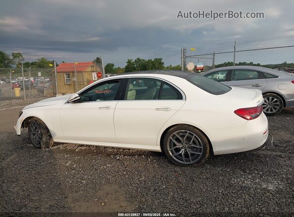 W1KZF8EB3NB021182 2022 MERCEDES-BENZ E Белый Панорамный вид салона 360°