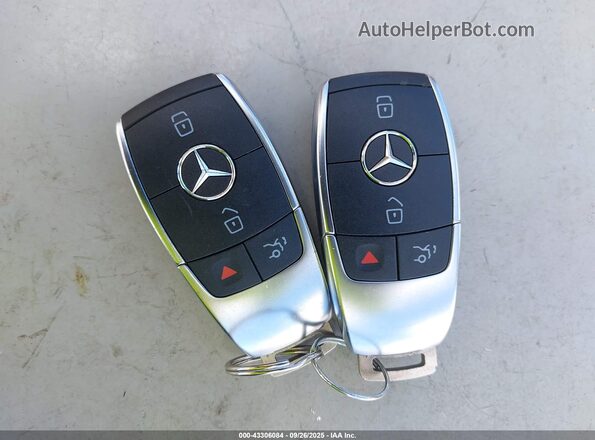 W1N0G8DBXMV286723 2021 MERCEDES-BENZ GLC 300 Black Widok deski rozdzielczej