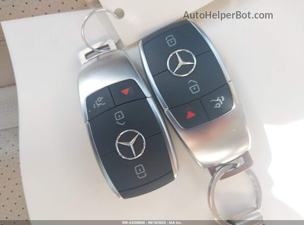 W1N0G8EB2NG116344 2022 MERCEDES-BENZ GLC 300 Белый Вид панели приборов