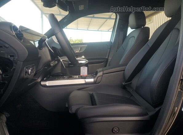 W1N4M4GB5SW412234 2025 MERCEDES-BENZ GLB-CLASS Черный Вид салона спереди