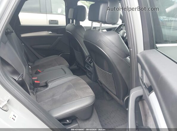 WA1A4AFY3K2029053 2019 AUDI SQ5 Серый Вид наклейки с VIN-кодом