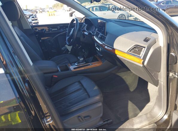 WA1AAAFY7M2118488 2021 AUDI Q5 Black Vista interior delantera