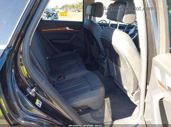 WA1AAAFY7M2118488 2021 AUDI Q5 Black Vista de la etiqueta del VIN