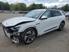 2022 Audi E-tron Premium Белый vin: WA1AAAGE0NB007495
