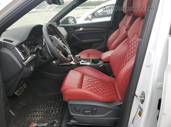 WA1B4AFY2R2135377 2024 AUDI SQ5 White Вид салону спереду
