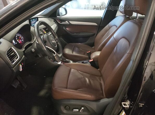 WA1BCCFS8JR029554 2018 AUDI Q3 Black წინა სალონის ხედი
