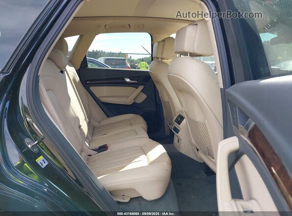 WA1BNAFY1J2000604 2018 AUDI Q5 Black Vista de la etiqueta del VIN