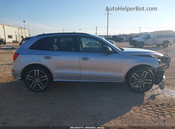 WA1CCAFP2HA075782 2017 AUDI SQ5 Silver Widok wnętrza z tyłu