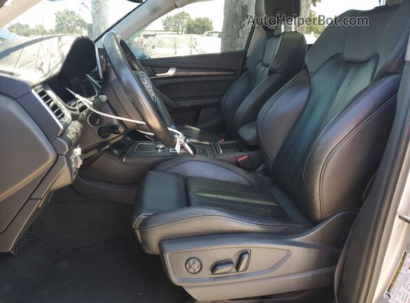 WA1CNAFYXJ2199527 2018 AUDI Q5 Silver Вид салону спереду