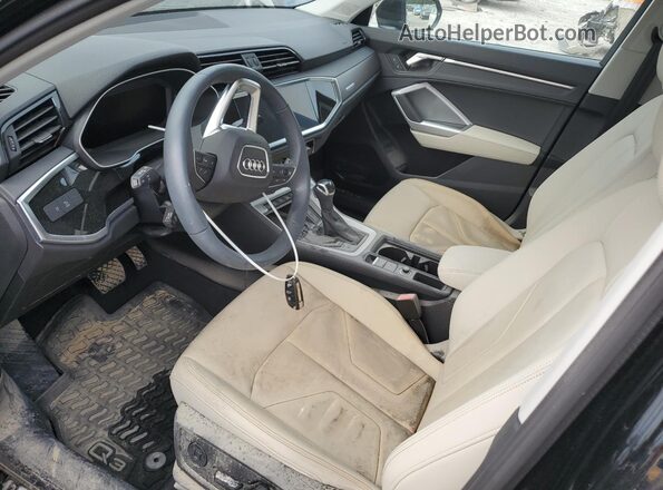 WA1DECF36R1198428 2024 AUDI Q3 Черный Вид панели приборов