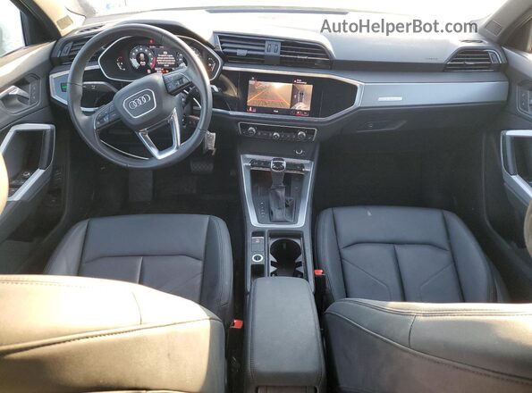 WA1EECF37N1148930 2022 AUDI Q3 Синий Вид панели приборов