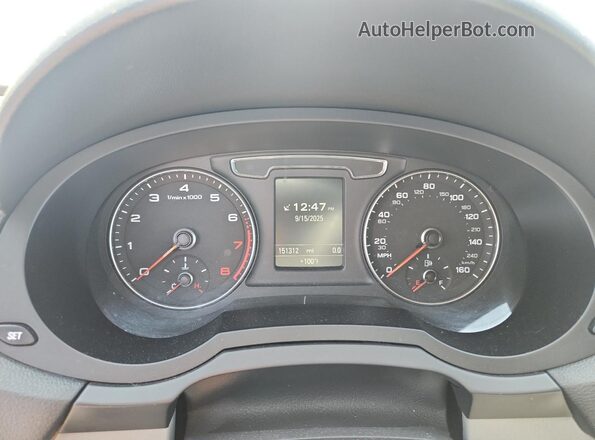 WA1EFCFS0GR010011 2016 AUDI Q3 Blue Vista del cuadro de instrumentos