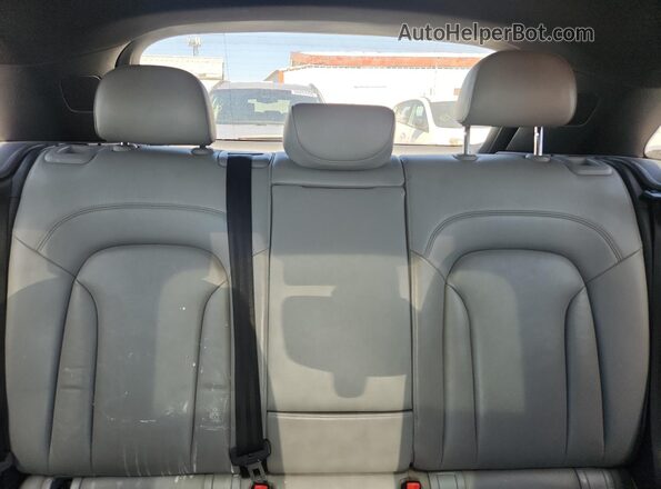 WA1EFCFS0GR010011 2016 AUDI Q3 Blue Vista de los asientos traseros