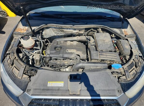 WA1EFCFS0GR010011 2016 AUDI Q3 Blue Vista del compartimento del motor