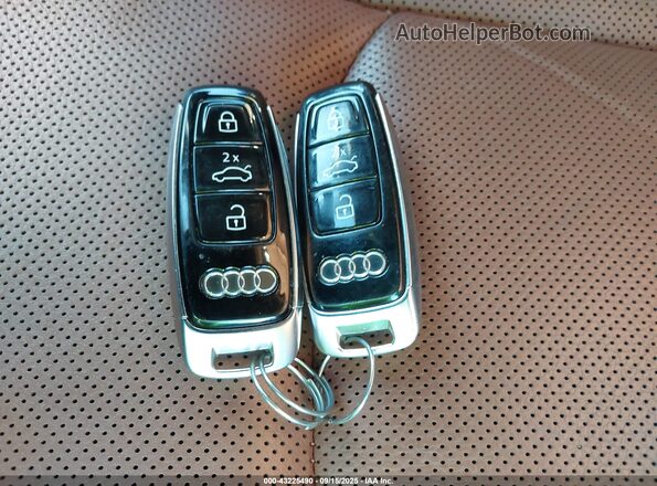 WA1EVAF12MD003519 2021 AUDI Q8 Green Vista del salpicadero