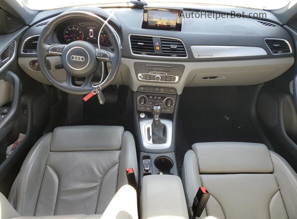 WA1JCCFS2JR018075 2018 AUDI Q3 White Vista del salpicadero
