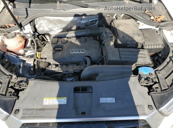 WA1JCCFS2JR018075 2018 AUDI Q3 White Vista del compartimento del motor