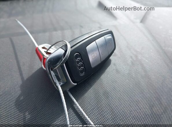 WA1L2BFZ2NP053655 2022 AUDI Q4 Blue Widok deski rozdzielczej