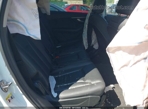 WA1LXAF79LD002825 2020 AUDI Q7 White Widok naklejki z numerem VIN