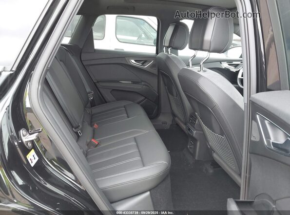 WA1M2BFZ3RP029410 2024 AUDI Q4 Черный Вид наклейки с VIN-кодом