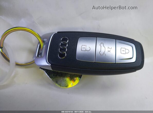 WA1M2BFZ8PP051044 2023 AUDI Q4 Белый Вид панели приборов