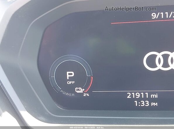 WA1M2BFZ8PP051044 2023 AUDI Q4 Белый 