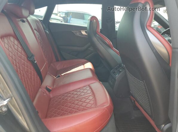 WAUB4CF58JA004792 2018 AUDI S5 Gray Widok tylnych siedzeń