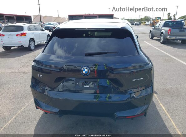 WB523CF07RCN39005 2024 BMW IX Black 