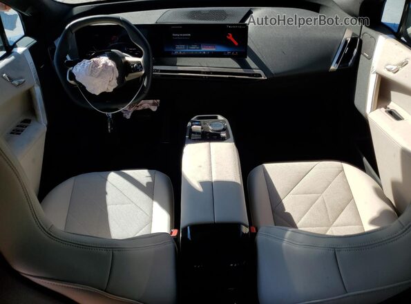 WB523CF09SCT23131 2025 BMW IX Charcoal Widok deski rozdzielczej