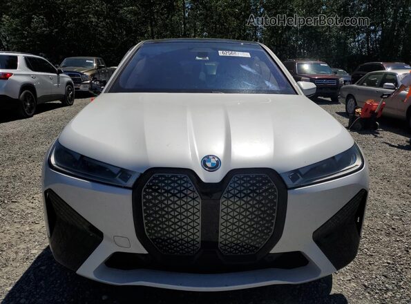 WB523CF0XRCN01588 2024 BMW IX White წინა ხედი