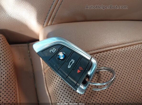 WBA13BJ03MCH04185 2021 BMW 5 SERIES Белый Вид панели приборов